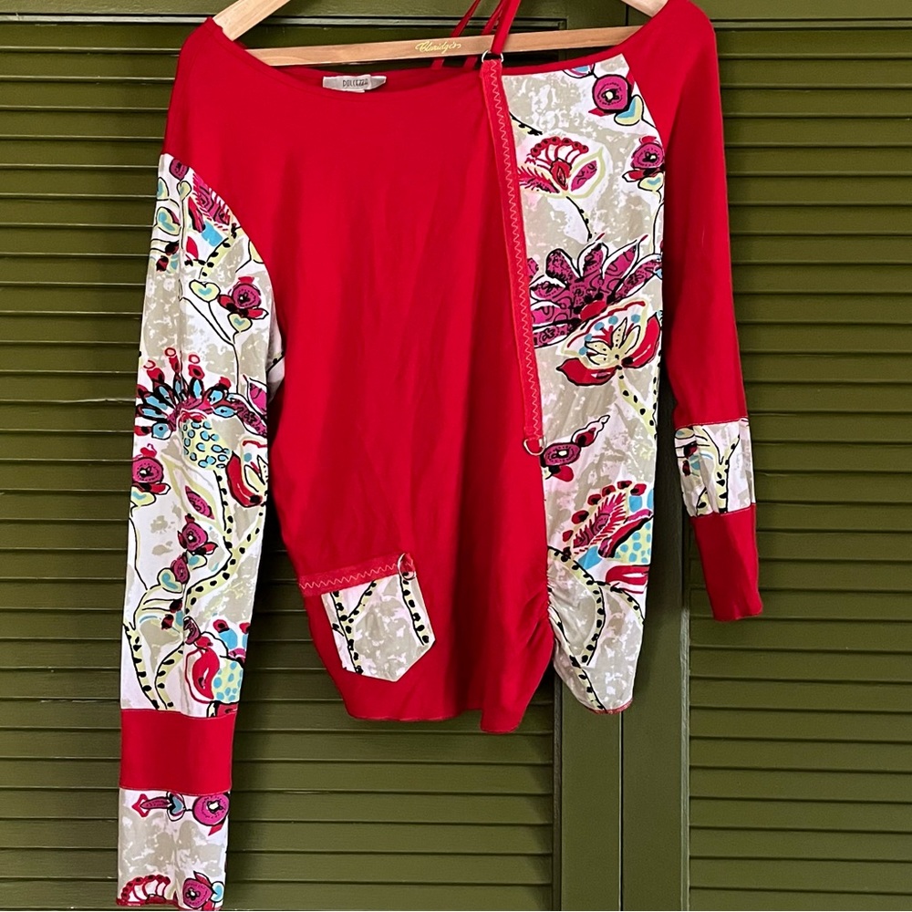 Dolcezza Asymetrical Floral Tee